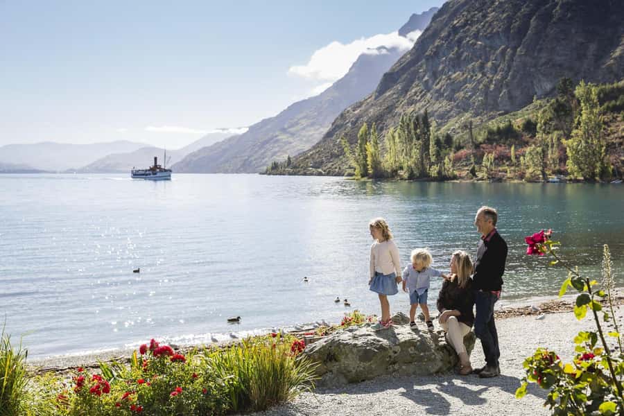 Queenstown: Queenstown Lake Cruise and Walter Peak Farm Tour - Morning tea or afternoon tea in the country