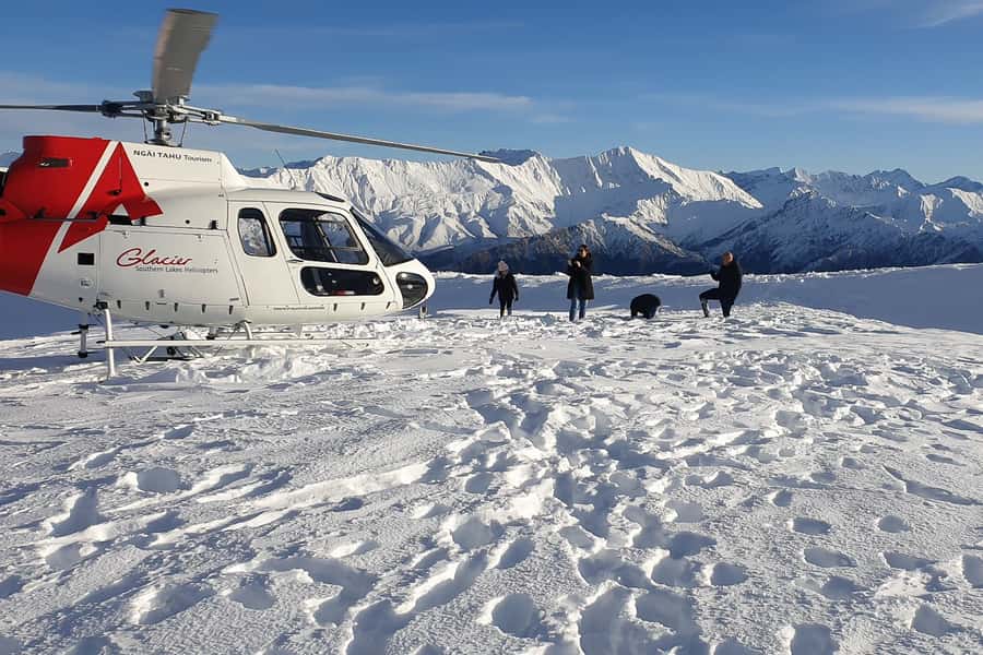 Queenstown: Scenic Alpine Heli-Flight - The flight over Queenstown Basin