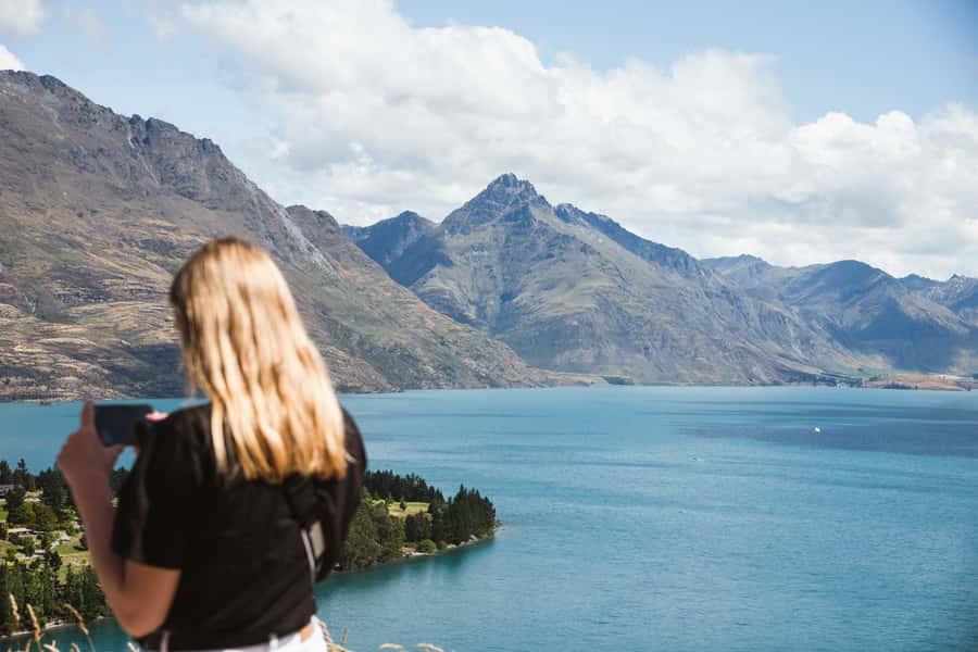 Queenstown: Scenic Highlights, Tour with Wine & Lake Cruise - Key points at a glance