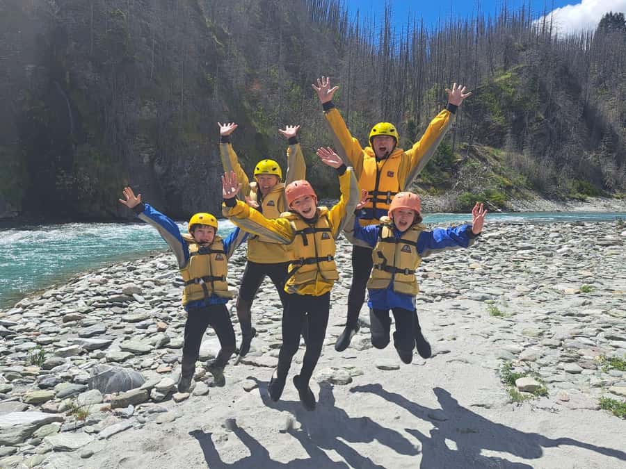 Queenstown: Shotover River Rafting & Skippers Canyon Tour - A gold rush setting before the river