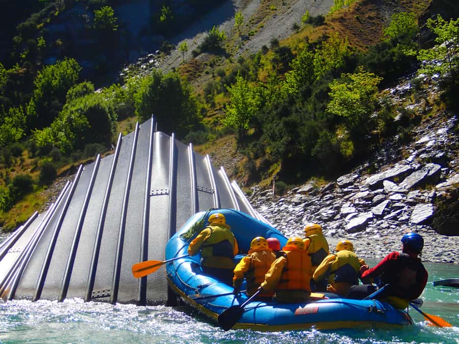 Queenstown: Shotover River Rafting & Skippers Canyon Tour - The guides and the tone of the trip