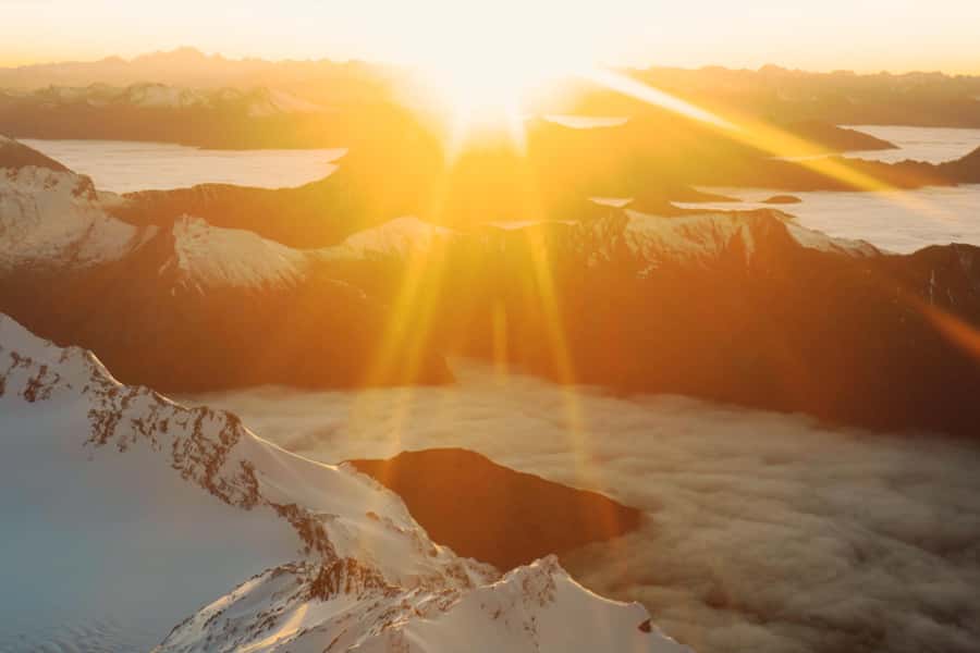Queenstown: Sunrise Glacier Scenic Flight - First light over Mt. Aspiring