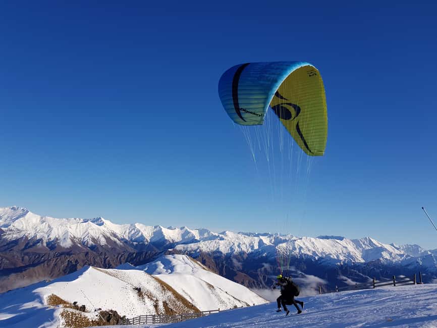 Queenstown: Tandem Paraglide - Winter - Coronet Peak 5400ft - From Queenstown to Coronet Peak in about 20 minutes