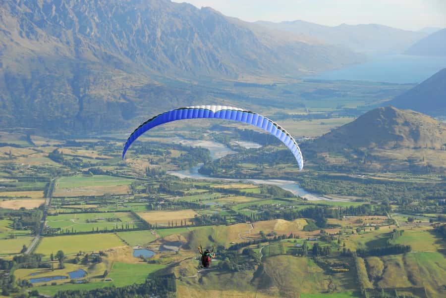 Queenstown: Tandem Paragliding Experience - The safety briefing and first steps