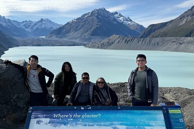 Queenstown to Christchurch One Way Tour Via Lake Tekapo & Mt Cook - Kawarau River and the first mountain views