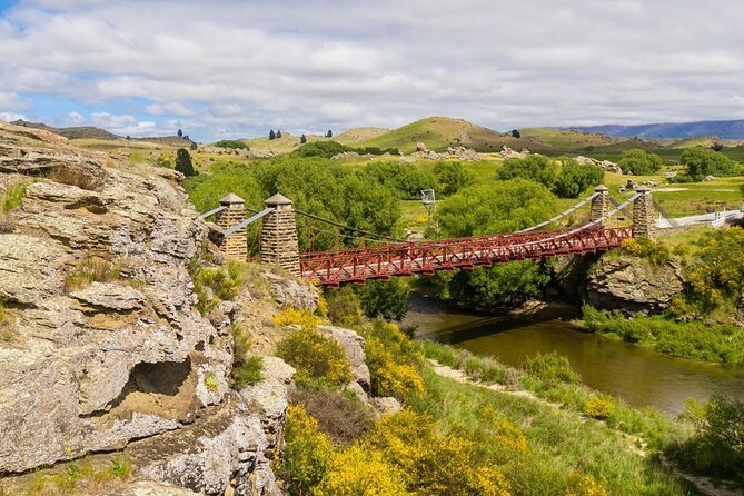 Queenstown to Dunedin with Taieri Gorge Train One-Way Tour - Key details before you book