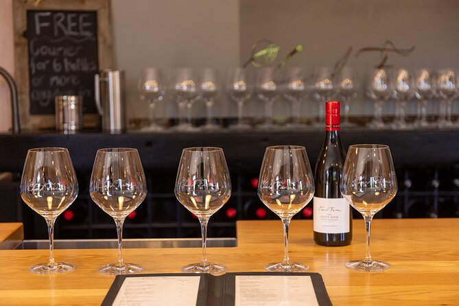 Queenstown Wine Tour - How the Wine Hopper Bus works at noon