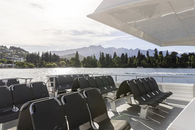 Scenic Queenstown Lake Cruise - The main 90-minute route across Lake Whakatipu