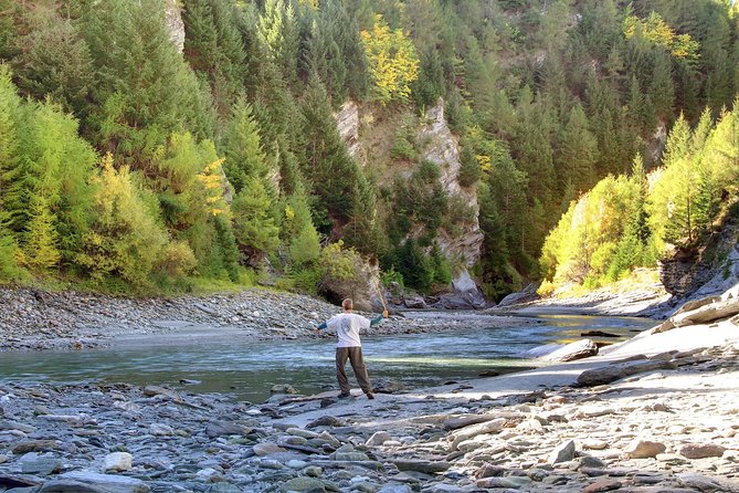 Skippers Canyon 4WD Tour from Queenstown - Skippers School and a simple mountain picnic