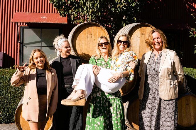 The Original Queenstown Wine Trail Tour – Celebrating 33+ Years! - Kinross, lunch, and the most relaxed pause