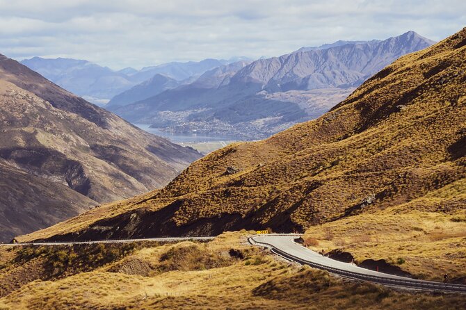 Wanaka Private Day Trip from Queenstown: TravelnGo - Mount Pisa and Cromwell’s orchard country